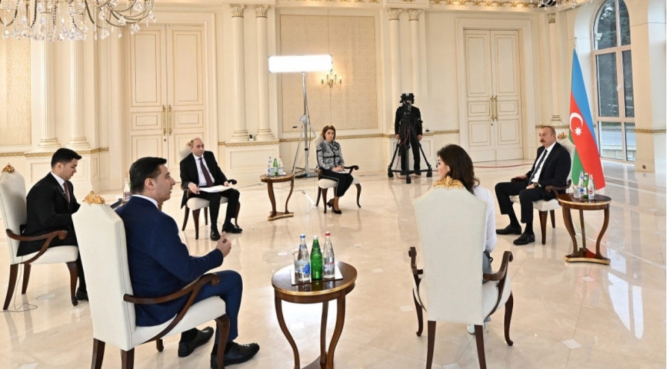 prezident-ilham-eliyev-yerli-televiziya-kanallarina-musahibe-verib-foto