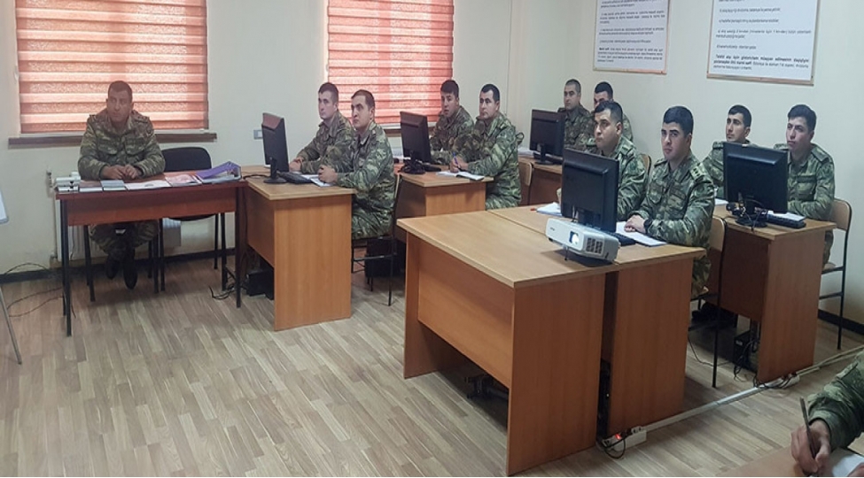 boluk-komandirleri-ile-telim-toplanishlari-kechirilib-video