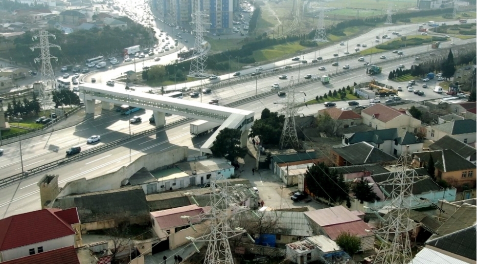 azerenerji-bu-erazilerde-yuksekgerginlikli-hava-xetlerini-yeralti-edir-fotovideo