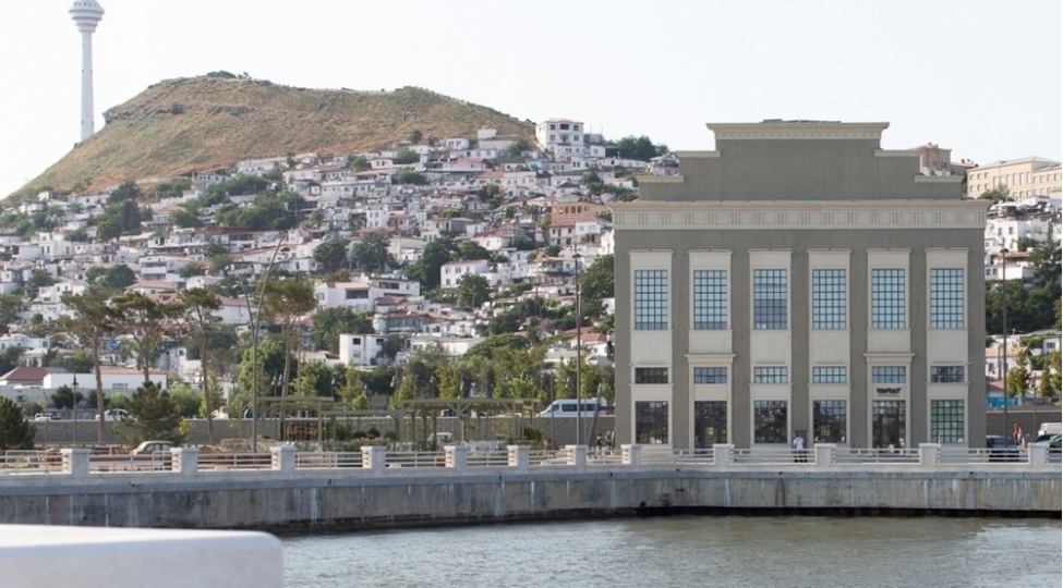 mistik-ruhun-omru-retrospektiv-sergisi-davam-edir