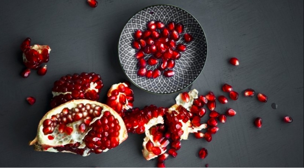 iltihabin-qarshisini-alir-qocalmani-lengidir-derini-qoruyur