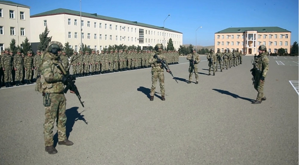 herbi-vezifelilerle-telim-toplanishi-davam-edir