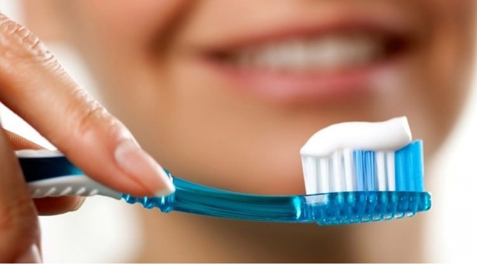 koronavirusa-yoluxub-sagaldiqdan-sonradish-firchalarinizi-atin