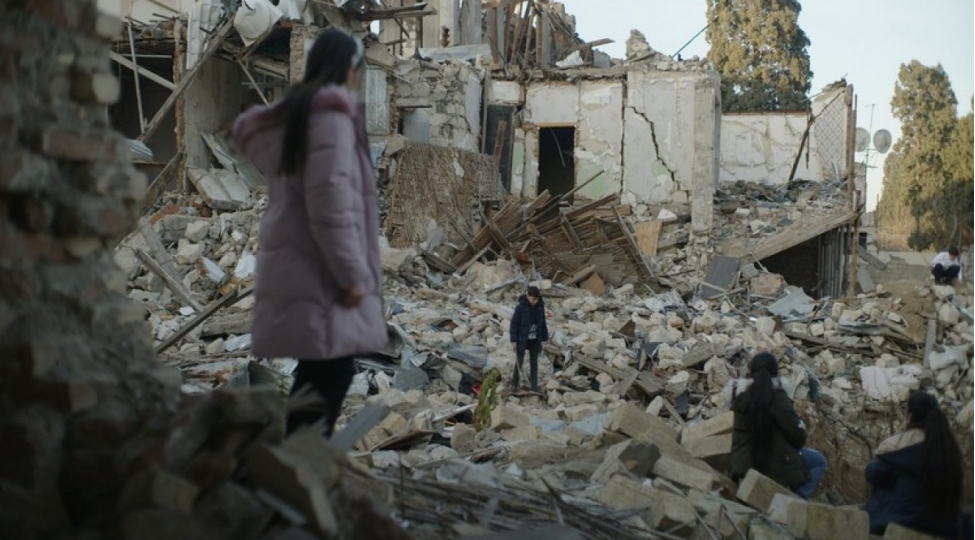 boyuk-qirmizi-ev-filminin-chekilishleri-basha-chatib