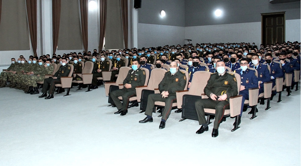 gencler-gunu-ile-elaqedar-azerbaycan-ordusunda-silsile-tedbirler-kechirilib