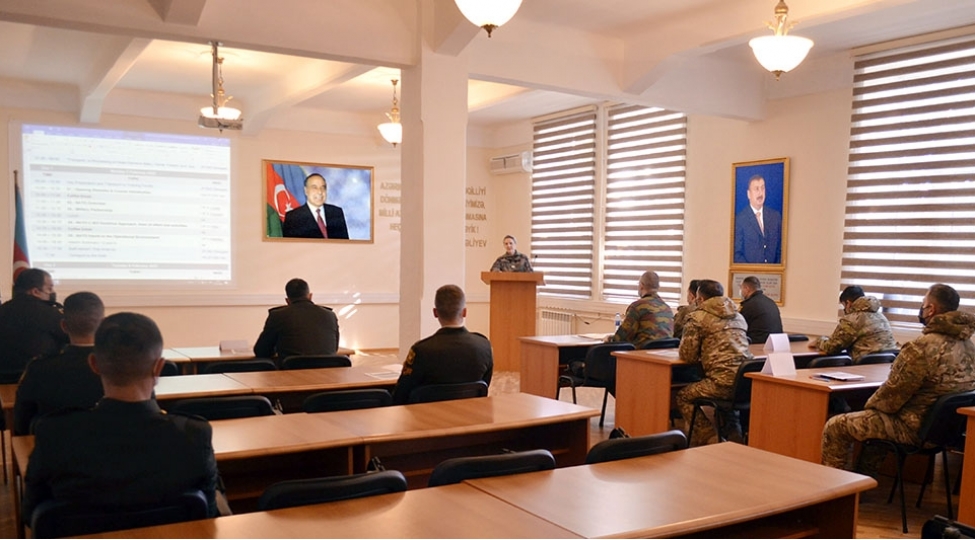 silahli-quvvelerin-herbi-akademiyasinda-nato-nun-telim-kursu-kechirilir-foto