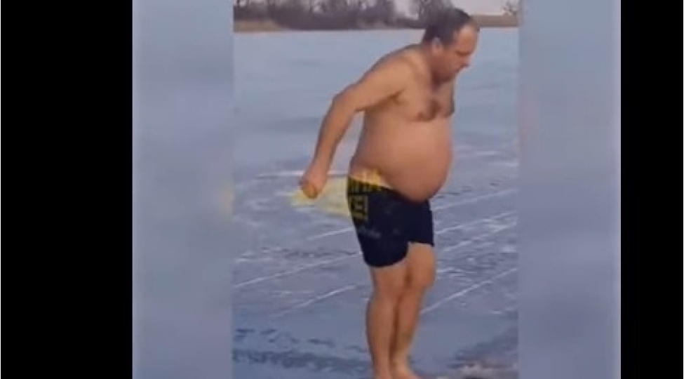 eri-gozlerinin-onunde-donmush-chayda-boguldu-video