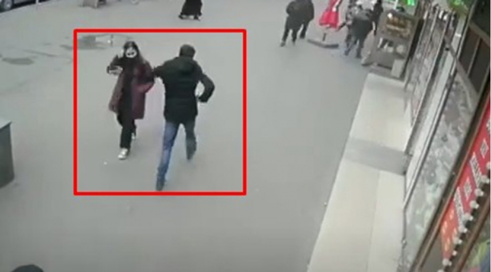 bakida-kuchede-mektebli-qiza-shille-vuran-shexs-saxlanilib