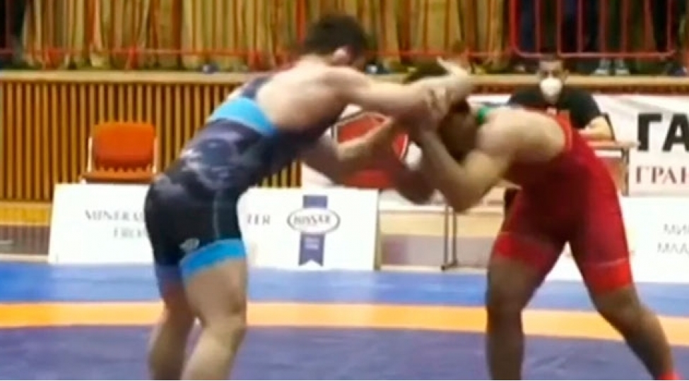 azerbaycanli-guleshchilerin-finalinda-qalmaqal-olub-video