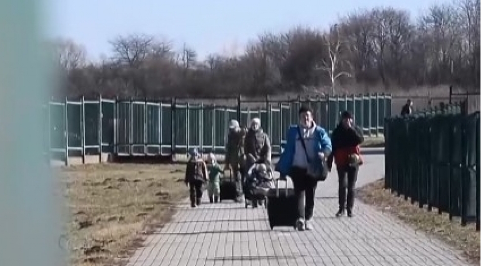 muharibeden-qachan-ukraynalilar-polsha-serhedinde-video