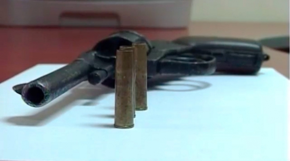 kechmish-mehkum-naqan-satmaq-isteyende-tutulub-video