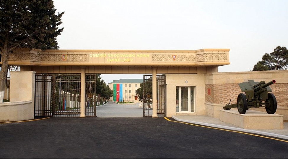 herbi-liseylere-qebul-qaydalari-achiqlanib-video