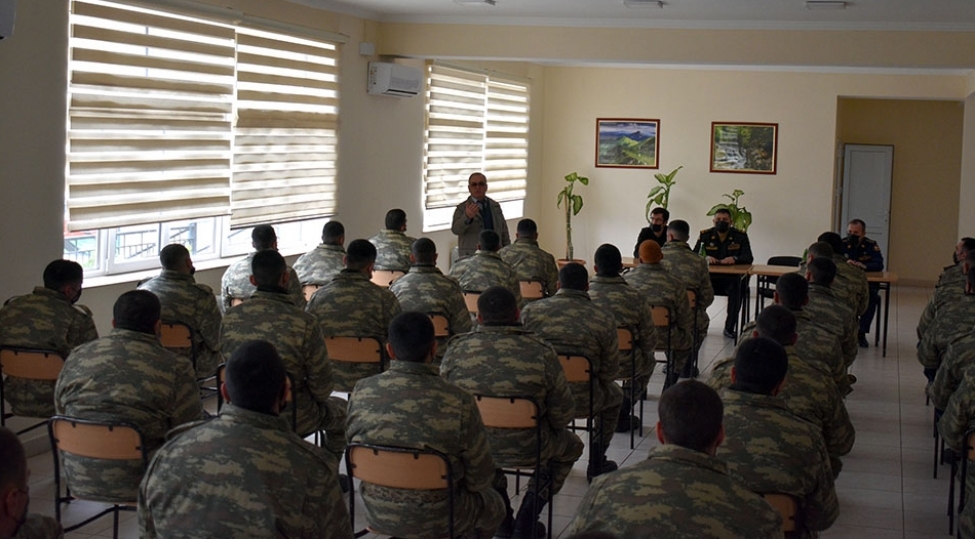 herbi-hisselerde-psixoloji-ishe-destek-tedbirleri-davam-etdirilir-foto