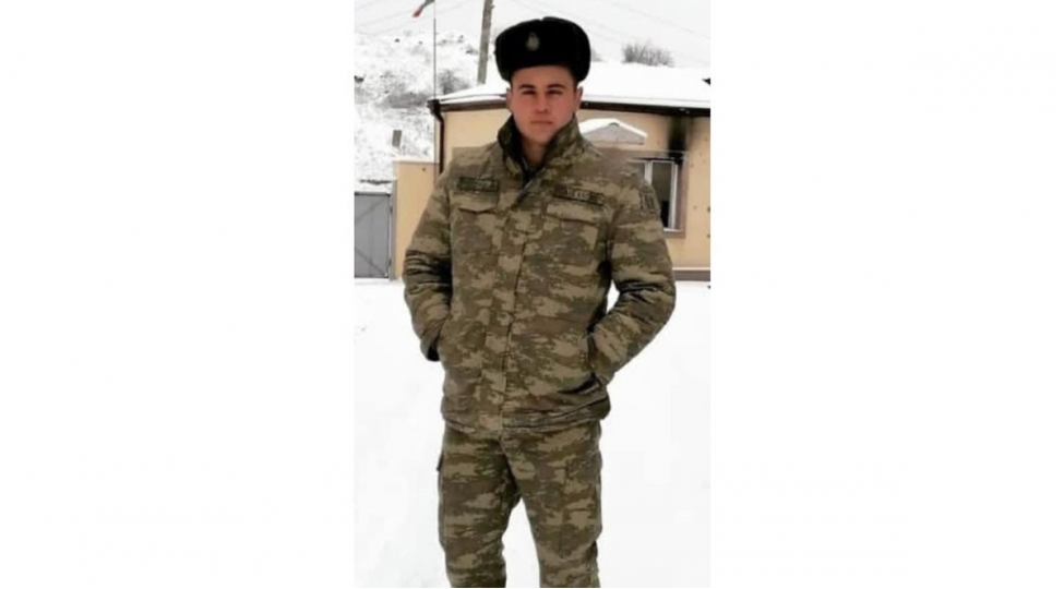 azerbaycan-ordusunun-herbchisi-avtomobil-qezasinda-helak-olub