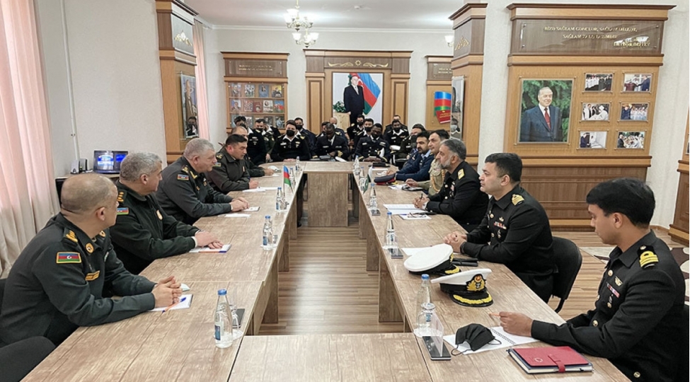 herbi-akademiyada-pakistan-numayende-heyeti-ile-gorush-kechirilib-foto