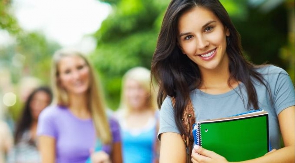 dunyada-mektebe-getmeyen-milyonlarla-qiz-ushagi-var