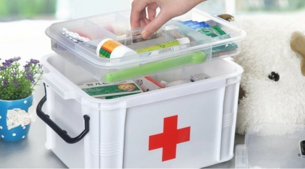 her-evde-olmali-tecili-yardim-chantasi-neler-daxildir