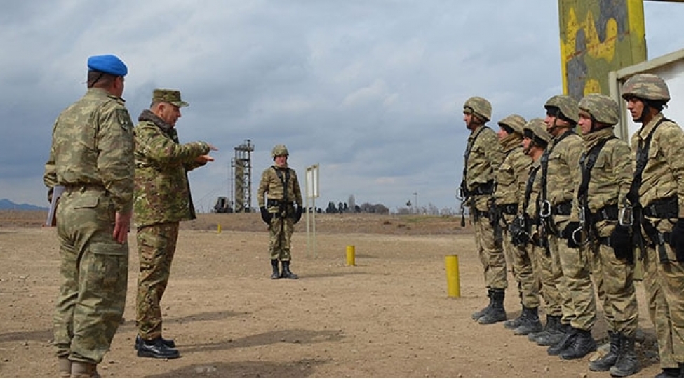 kerim-veliyev-quru-qoshunlarinda-olub-foto