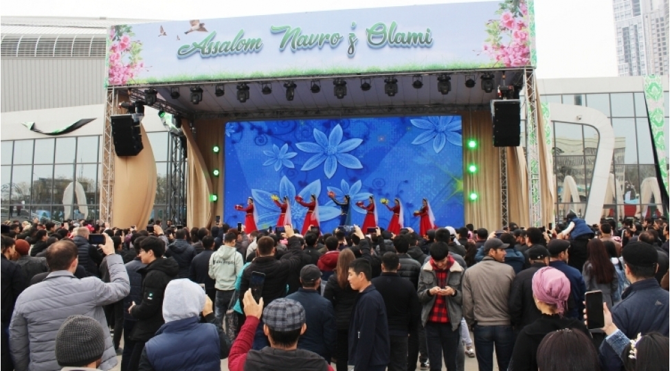 ozbekistan-prezidenti-azerbaycan-stendini-yuksek-qiymetlendirib