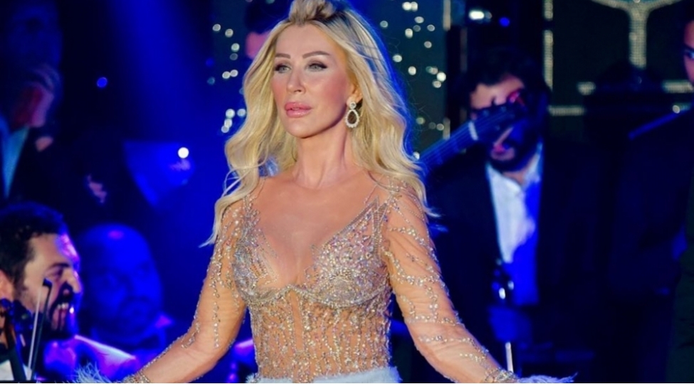 seda-sayanin-10-milyonluq-uzuyu-foto