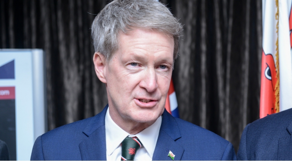 britaniya-azerbaycanla-minatemizleme-ve-zabit-hazirligi-ile-bagli-muhum-ishler-gorur