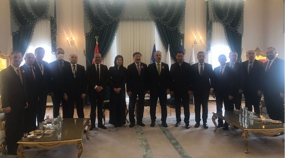 bursa-meri-turksoy-olkelerinin-numayende-heyetlerinin-rehberleri-ile-gorushub