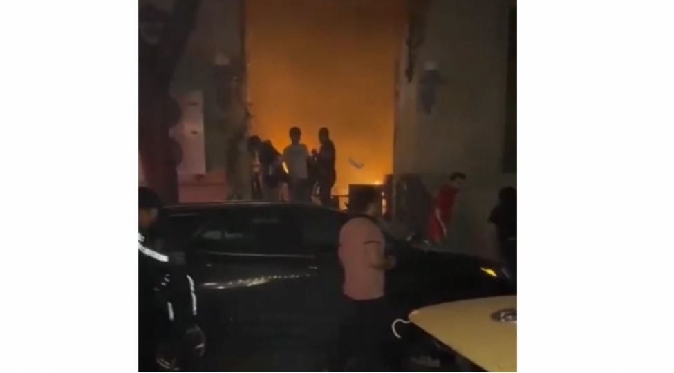 partlayish-olan-gece-klubundan-goruntuler-video