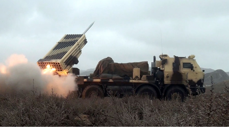 raket-ve-artilleriya-bolmelerinde-atesh-tapshiriqlari-yerine-yetirilib