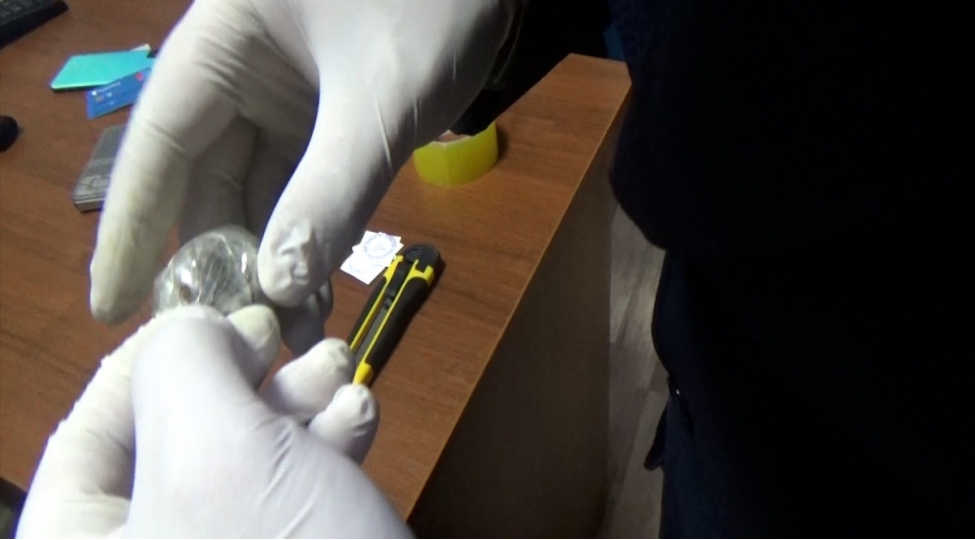 bakida-narkotik-satan-shexs-tutulub-video