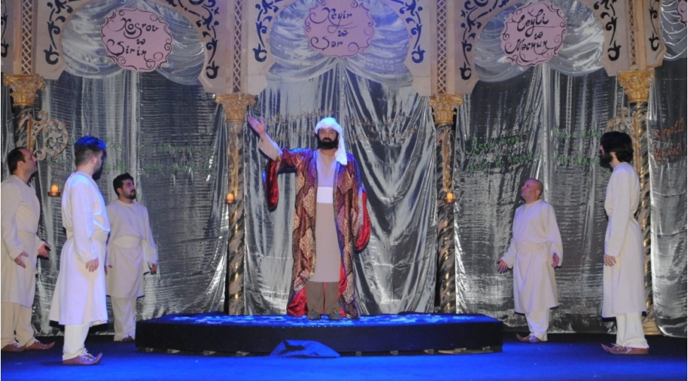 sumqayitda-xezine-tamashasinin-premyerasi-olub