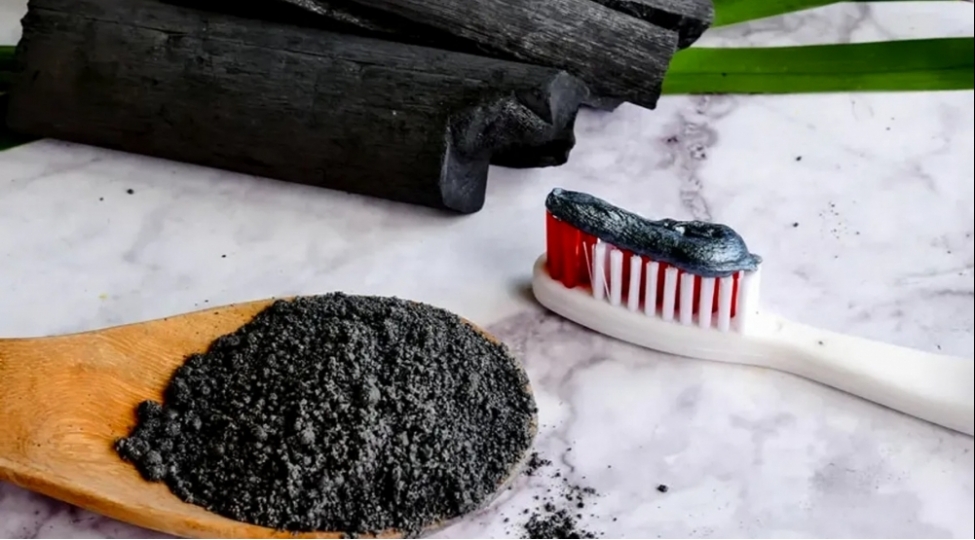 agiz-qoxusu-ve-saralmish-dishlerden-bu-usulla-qurtulun