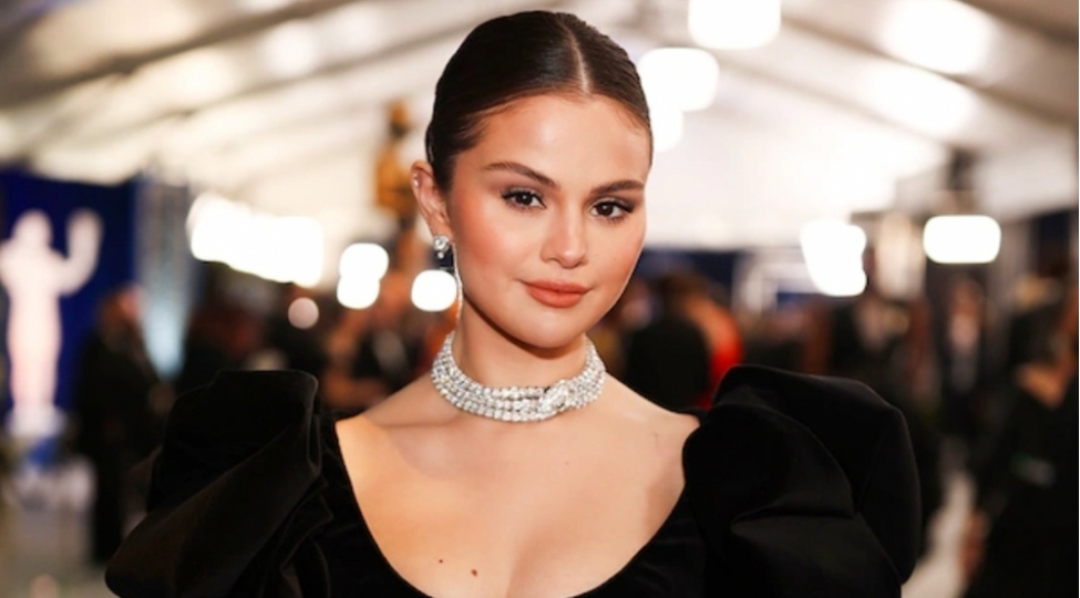 selena-qomezden-tenqidlere-cavab-mukemmelem