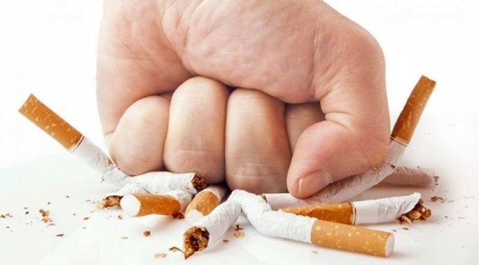 siqaret-chekenler-xercheng-olmur