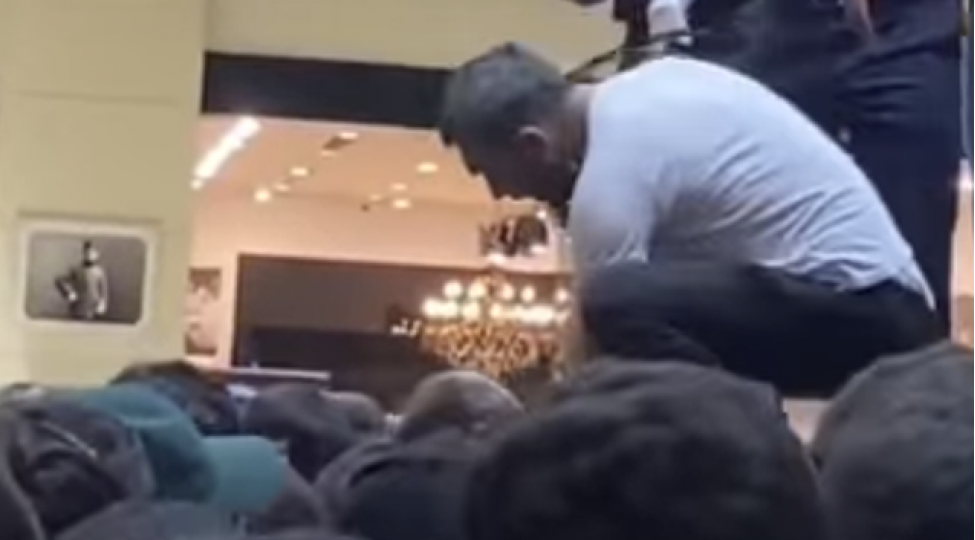 huseynle-gorushde-fanatlari-qayishla-vurdular