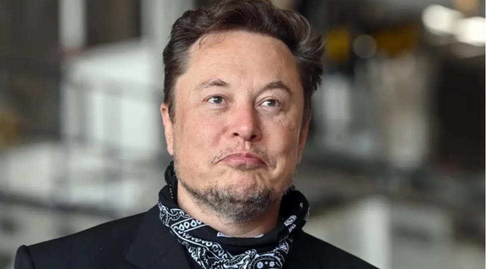 dunyanin-en-varli-insaninin-yashamaga-evi-yoxdur