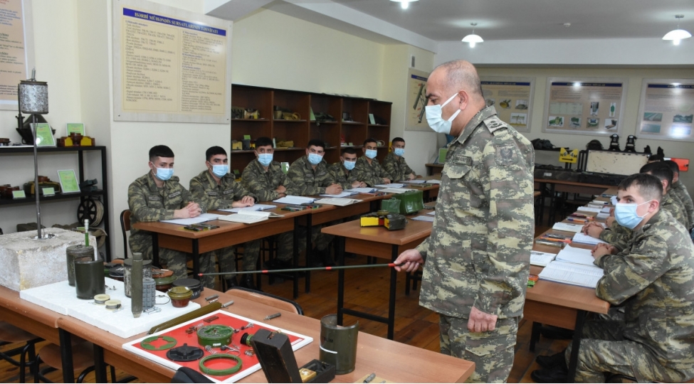 muharibe-ishtirakchisi-olanlarin-herbi-muellim-kimi-ishe-qebuluna-aydinliq-getirilib