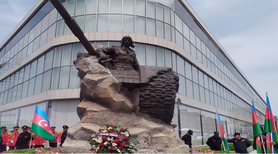 milli-qehreman-albert-aqarunovun-anim-merasimi-kechirilib-foto-2