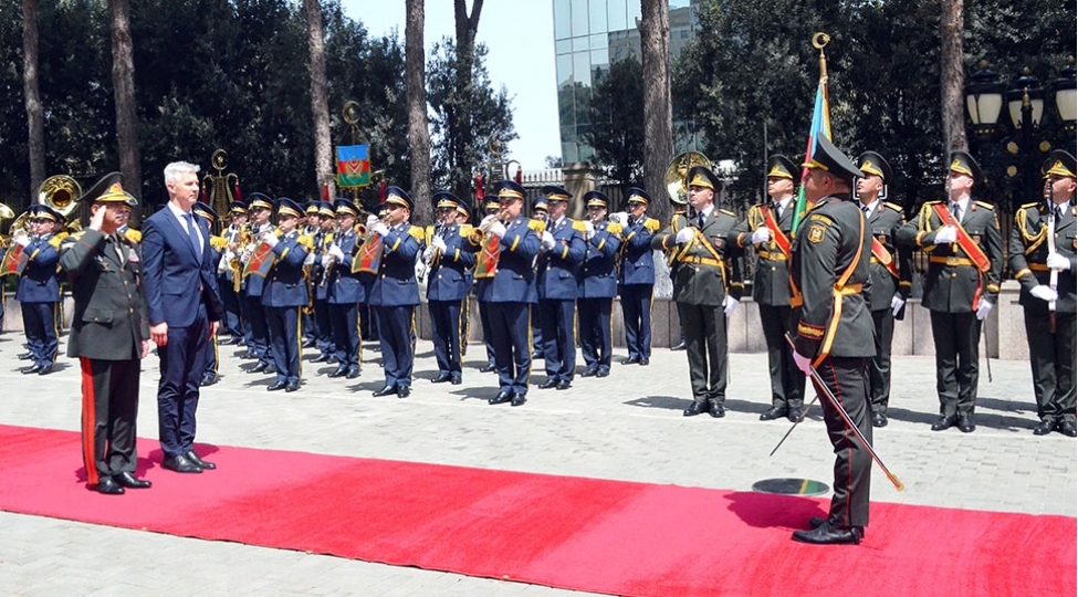 azerbaycan-latviya-herbi-elaqelerinin-genishlendirilmesi-meseleleri-muzakire-edilib-foto
