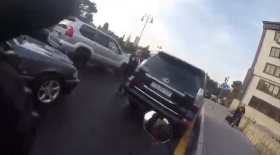 motosikletchiye-qarshi-xuliqanliq-eden-sultan-dadashov-saxlanilib-videoyenilenib