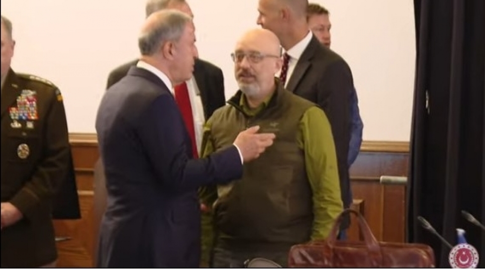 akar-almaniyada-ukraynanin-mudafie-naziri-ile-gorushub-video