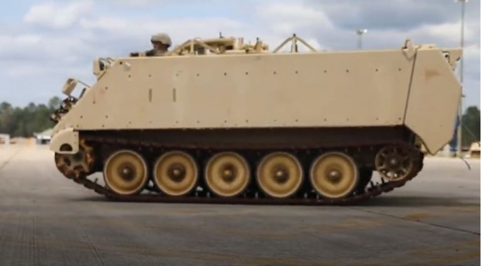 absh-ukraynaya-gonderilen-texnikani-numayish-etdirib