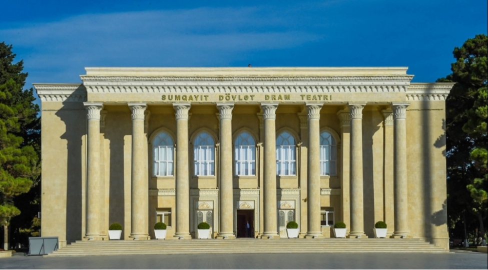 sumqayit-dovlet-dram-teatrinin-direktoru-ishden-chixib