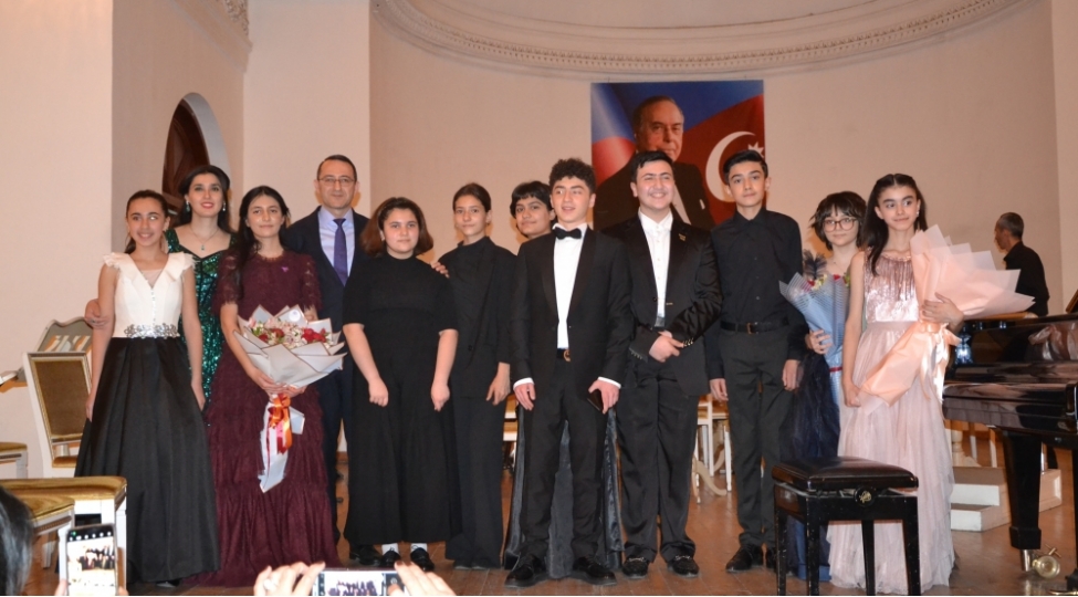 filarmoniyada-yubiley-konserti
