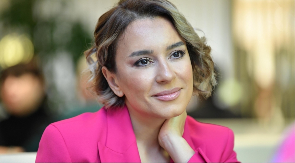 tunzale-gozel-sesi-olanlar-yanlish-yollara-gedir