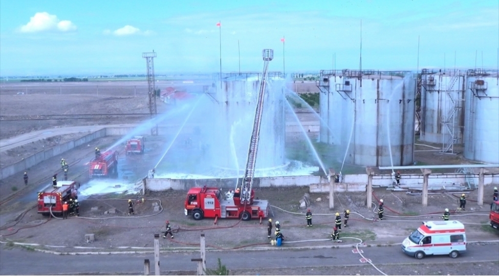 fhn-gence-neft-terminalinda-telim-kechirib-fotovideo