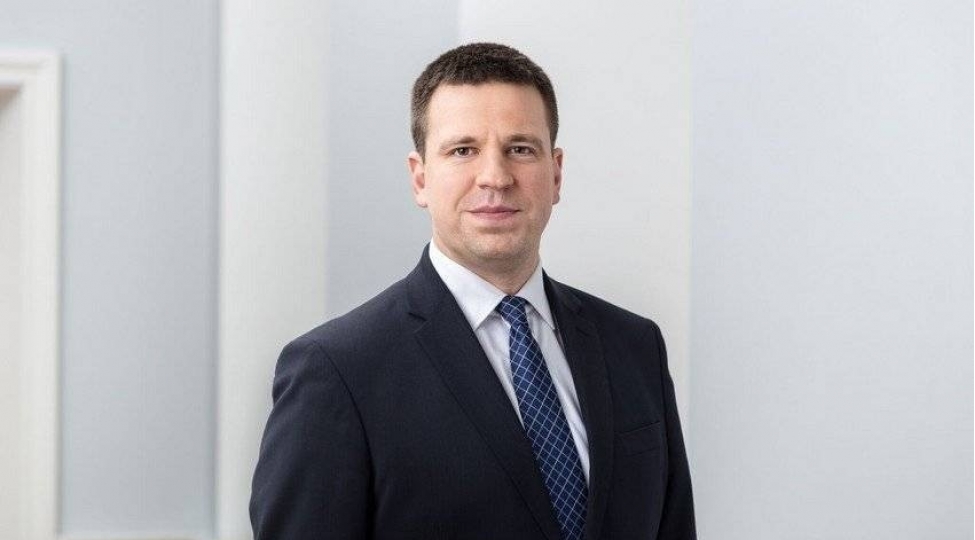 yuri-ratas-azerbaycana-gelir