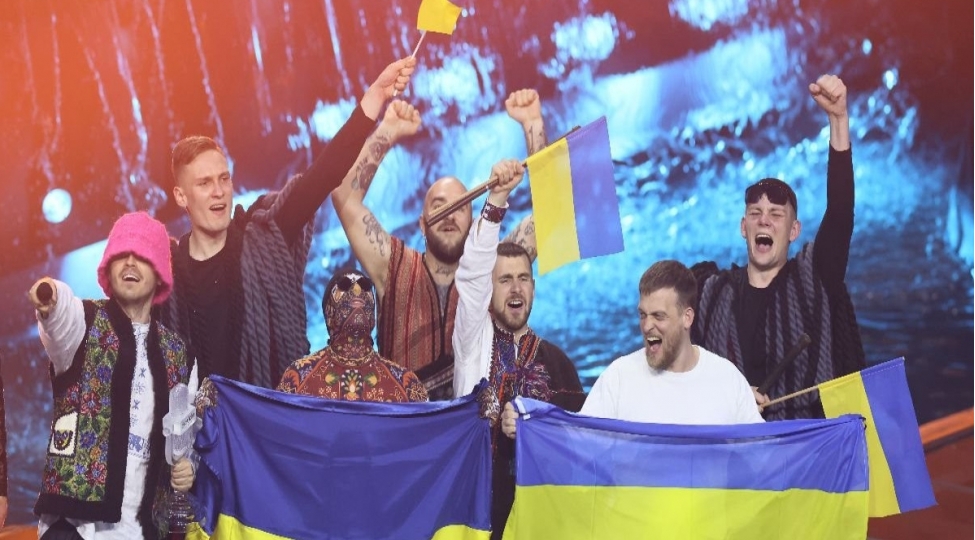 avroviziya-2022nin-qalibi-qazandigi-kuboku-herraca-chixarir