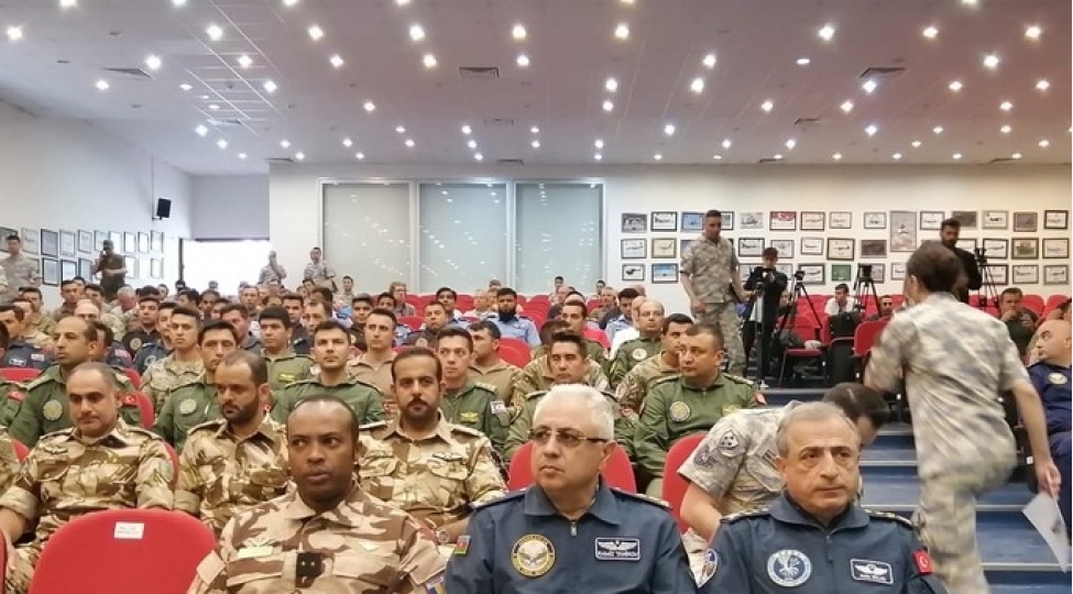 azerbaycan-herbi-hava-quvvelerinin-komandani-turkiyede-seferdedir