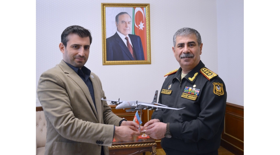 mudafie-naziri-selchuk-bayraktarla-gorushub