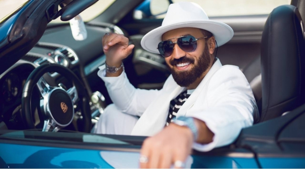 zamiq-gozlerindeni-teqdim-etdi-video